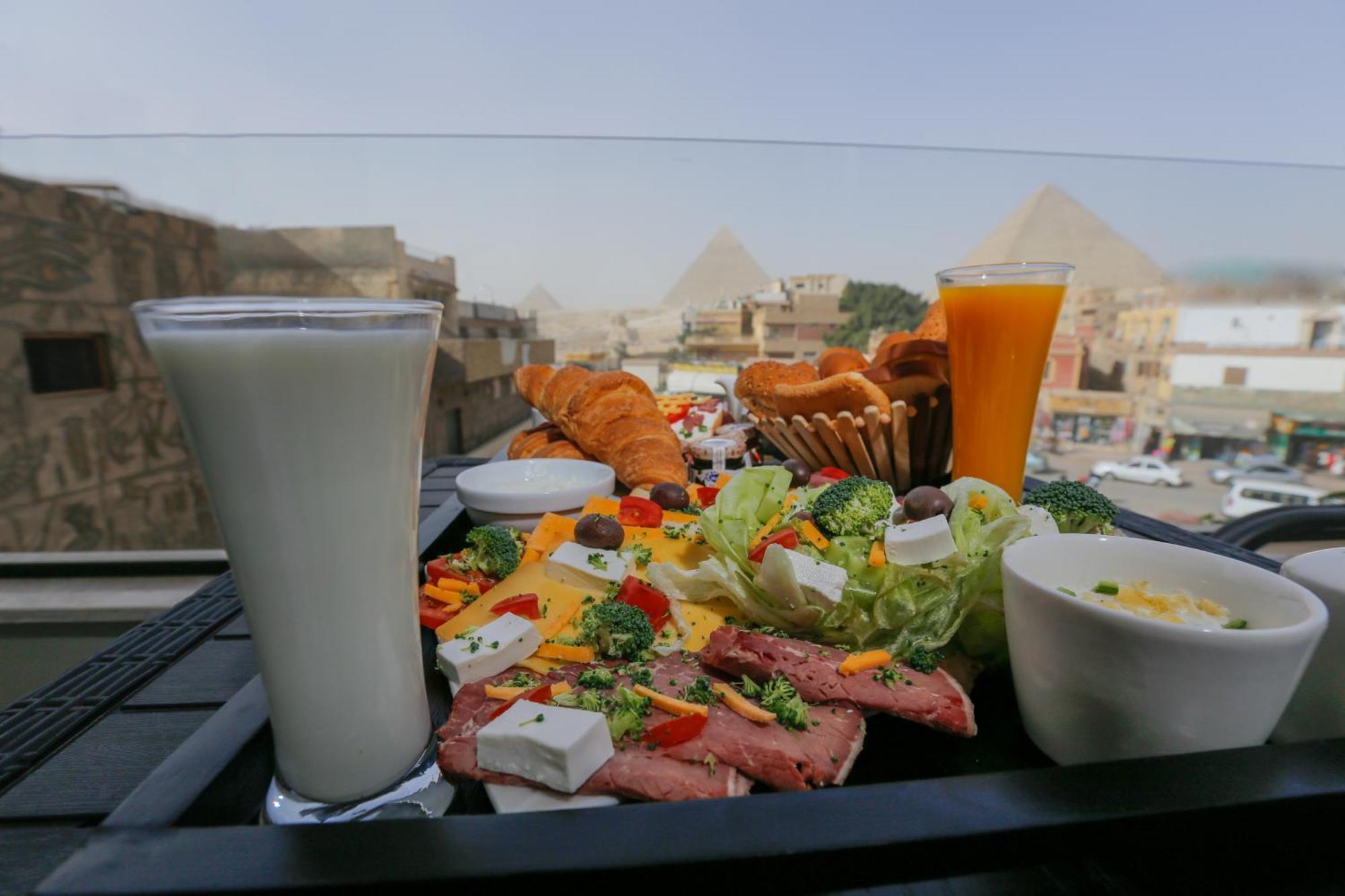 Steps In Pyramids View Hotel Kafret el-Gabal Exterior foto